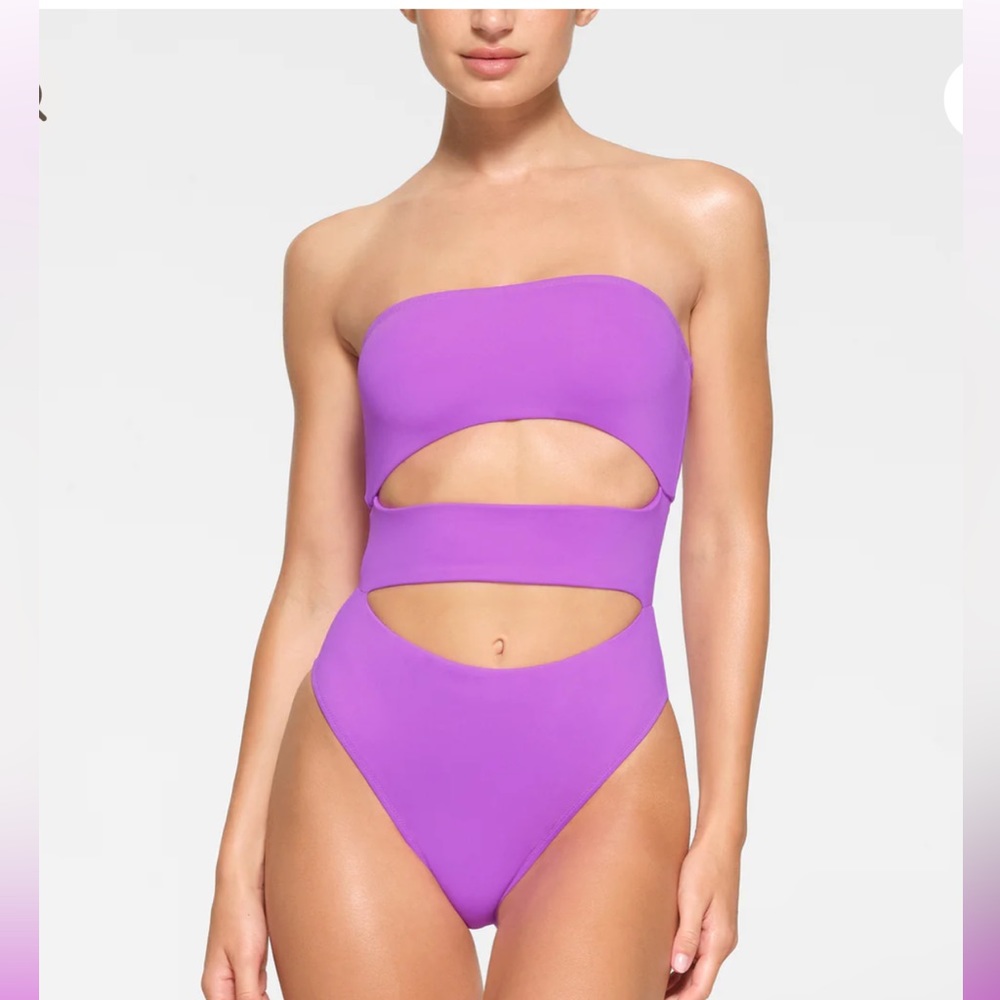 💜SKIMS SWIM STRAPLESS CUT OUT MONOKINI SWIMSUIT VIOLET S